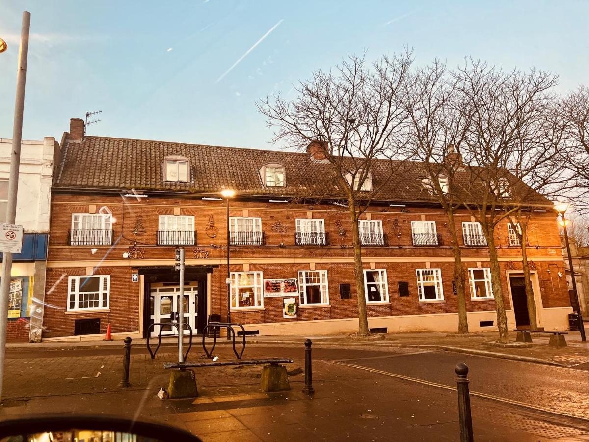 Sneyd Arms Hotel Tunstall Chatterley Exteriör bild